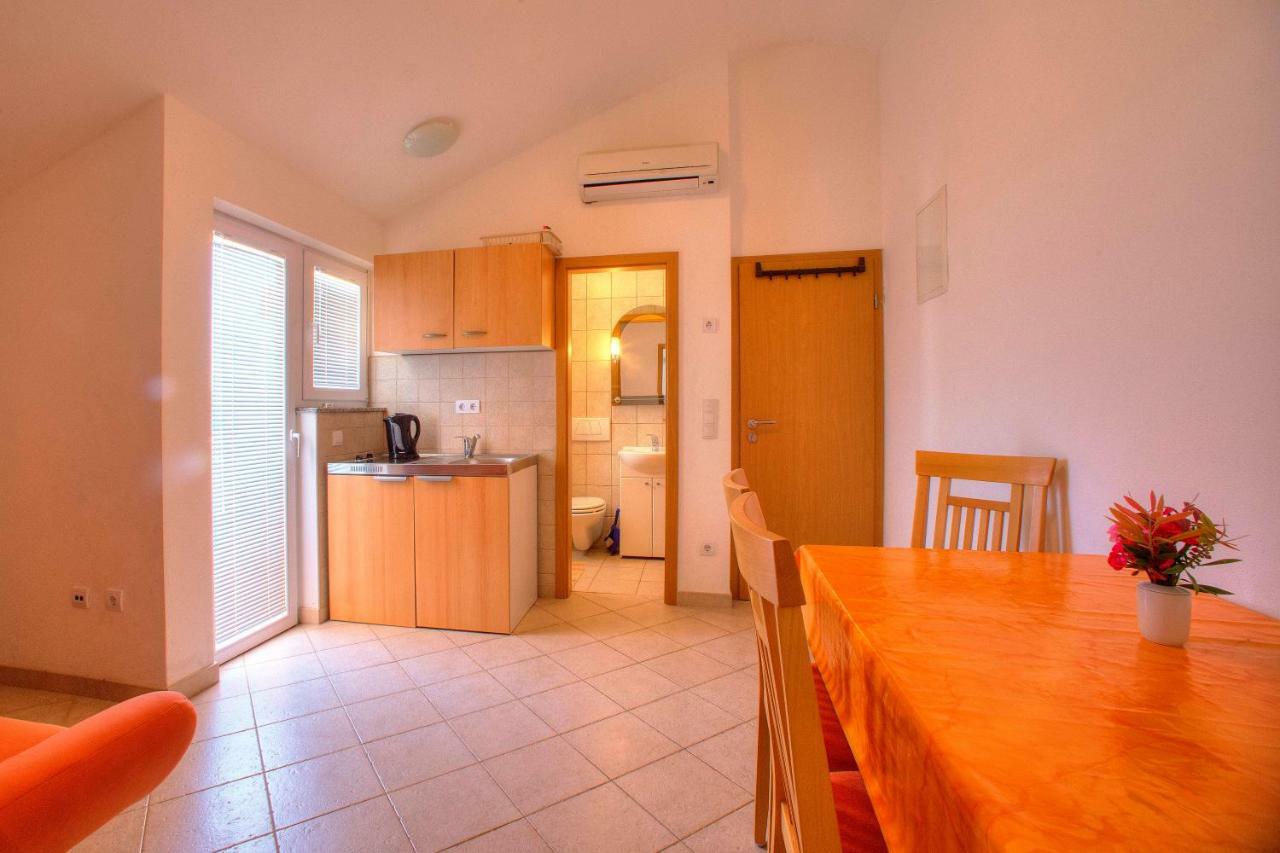 D&i Apartman Srima